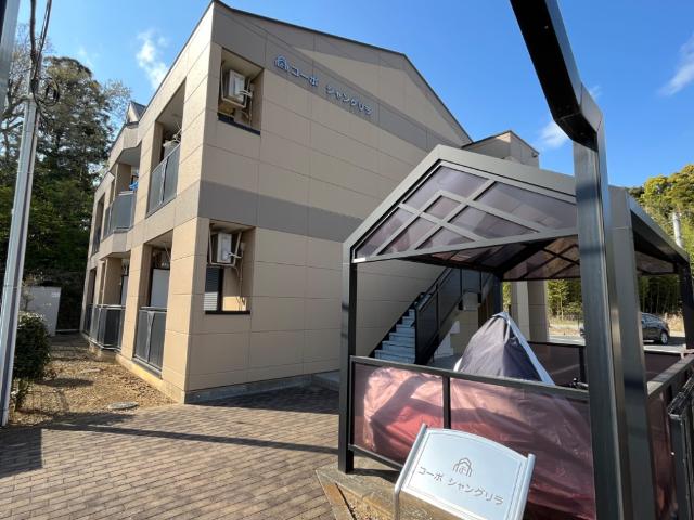 コーポシャングリラ 外観写真（昼）