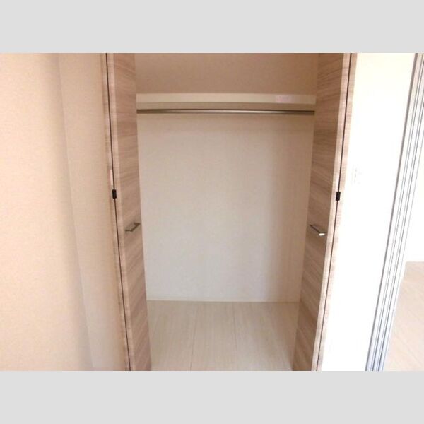 ジョーヌエトワール302号室 クローゼット