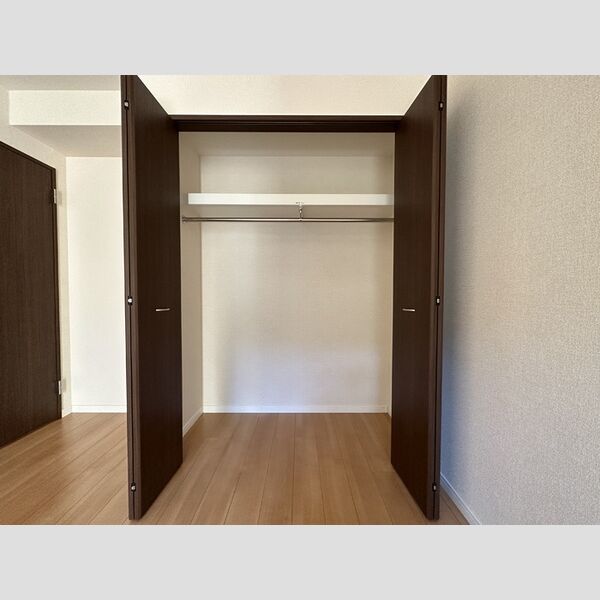 サンピタリア東船橋102号室 クローゼット