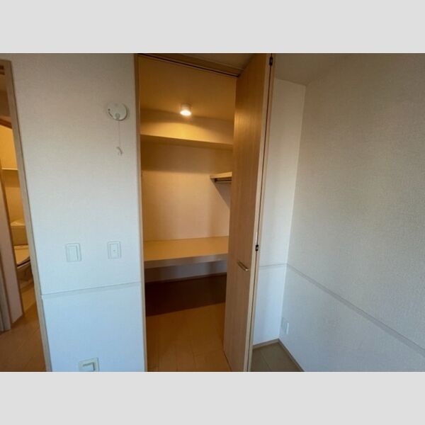サン クラージュ202号室 ウォークインクローゼット