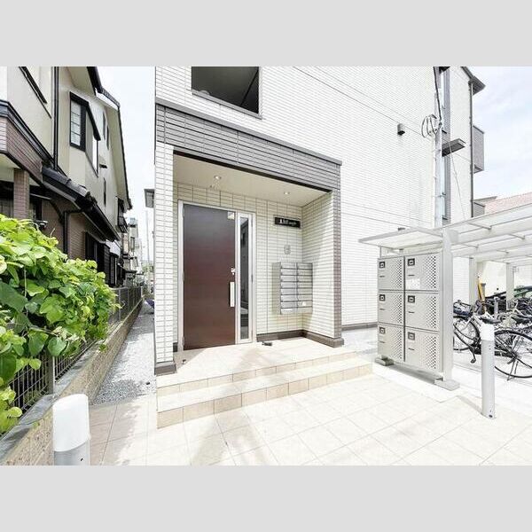 未来館oomiya202号室 エントランス