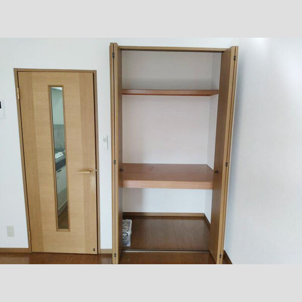 シャトル松原 収納