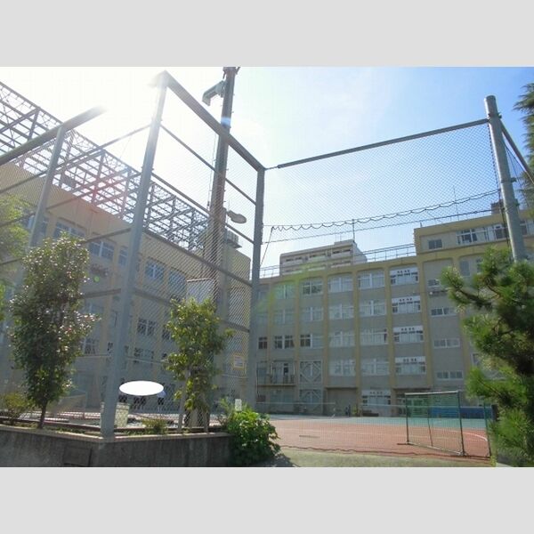 フィールドライズ日本橋 中央区立日本橋中学校