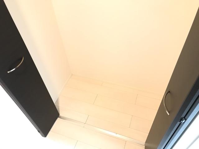 パークサイド大丸201号室 玄関