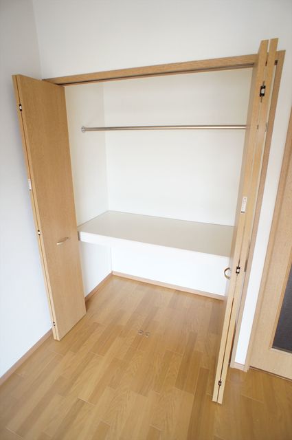 エクセルグランデ高洲0304号室 収納