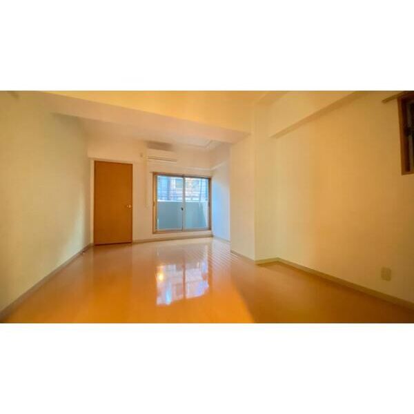 セントレジスM202号室 リビング