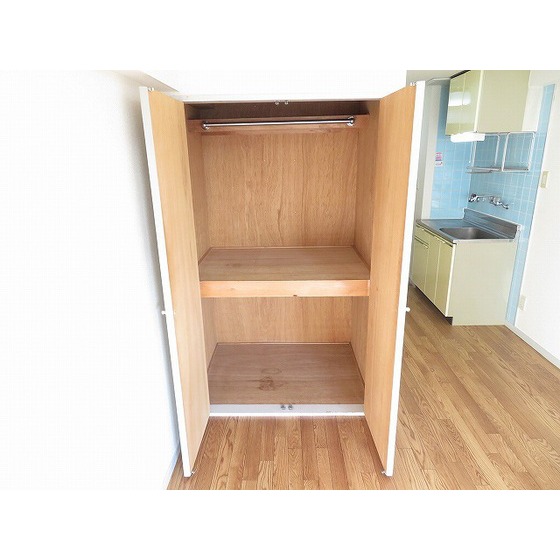 エレガンス綾瀬５0605号室 収納