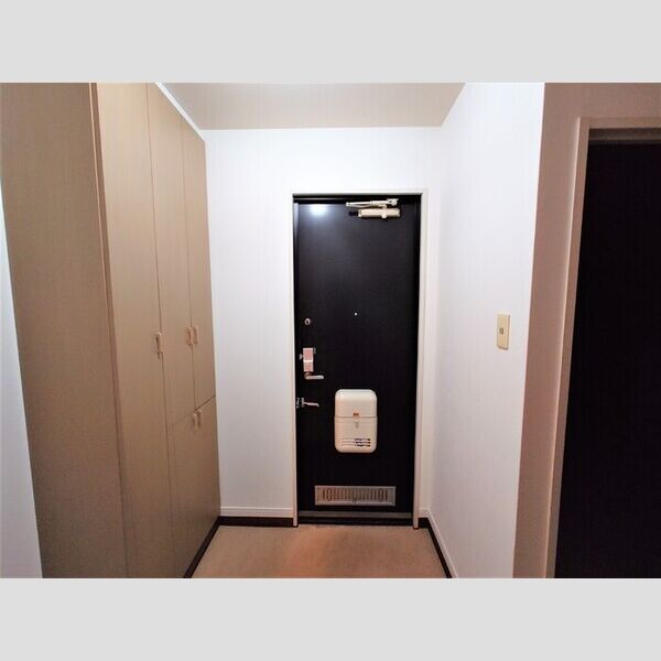 ブルーフォックス102号室 玄関