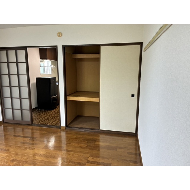 今井ハイツＥ棟101号室 内観