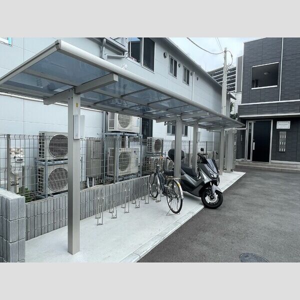 オアシスグレース303号室 駐輪場