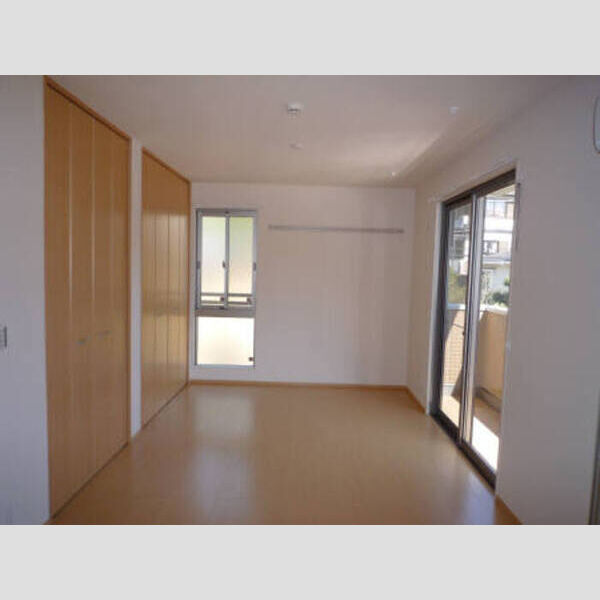 サンモールA 洋室(6帖)