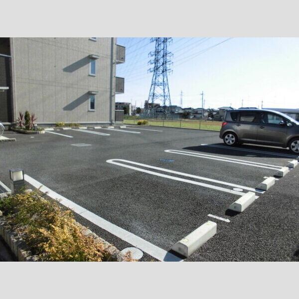 ライズ103号室 駐車場