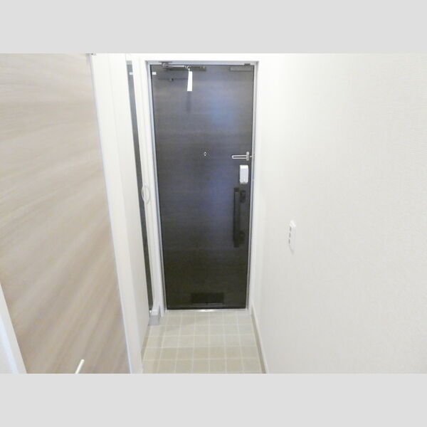 amuse301号室 玄関ポーチ