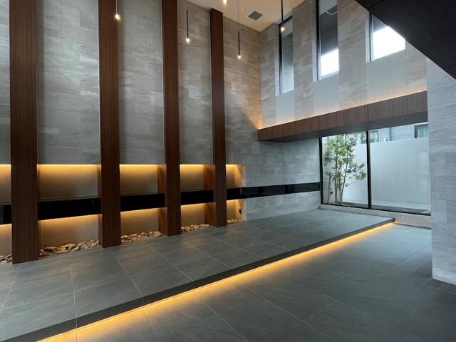 ジェノヴィア綾瀬Ⅱ3階 エントランス