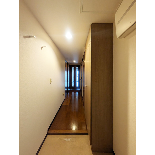 ルクレ川口ウエスト0303号室 玄関