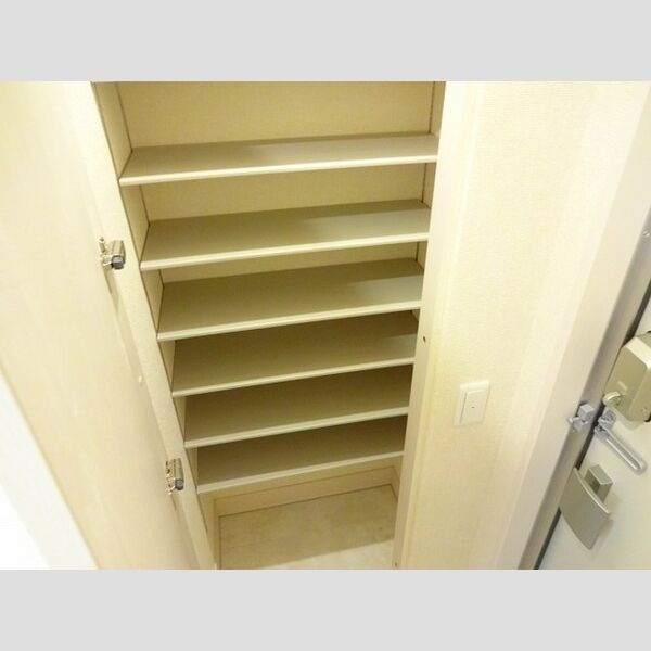 エトワール青木 シューズクローク