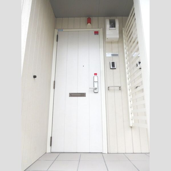 フィオーレ/ルミエール　フィオーレ201号室 玄関