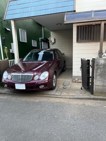ふじみ野市大井中央戸建 屋根付きの駐車場、駐輪スペースです