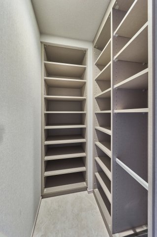 プラウドフラット四谷三丁目612号室 同建物別部屋の参考画像