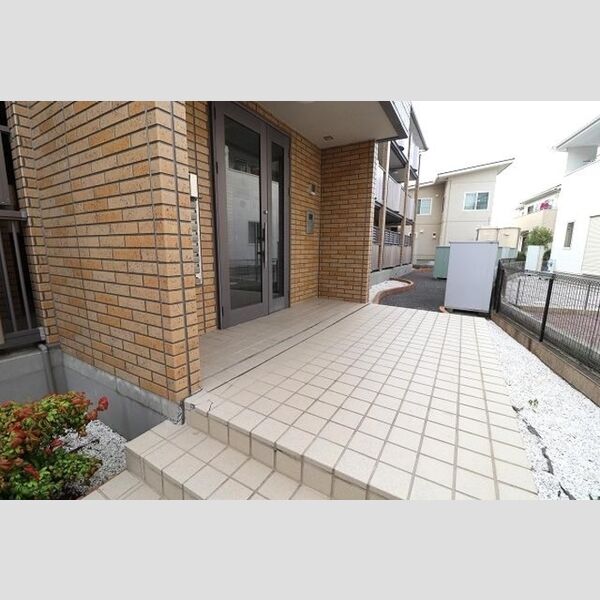 レガロ末広 エントランス