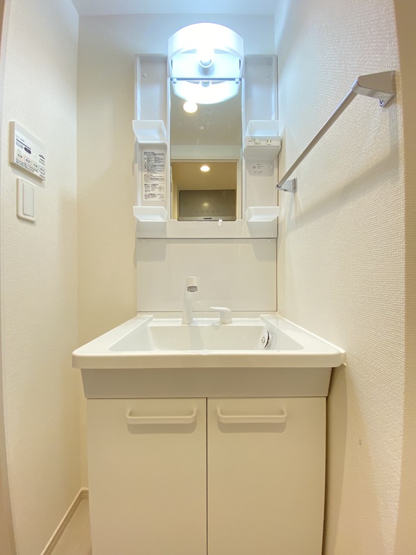 ブランシュバル早宮2階 洗面