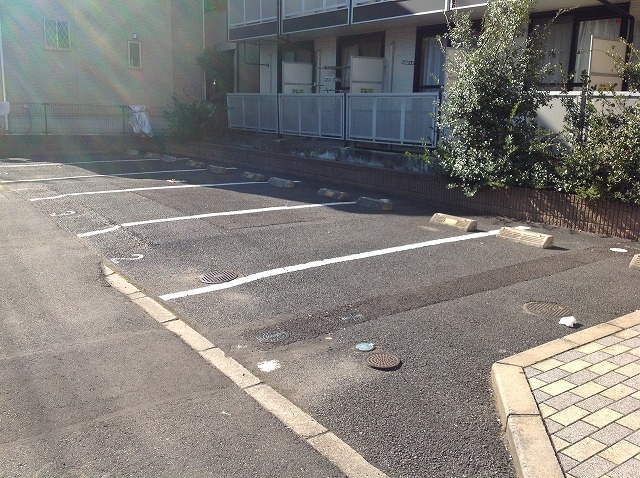 レオパレスグレイスⅢ205号室 駐輪場