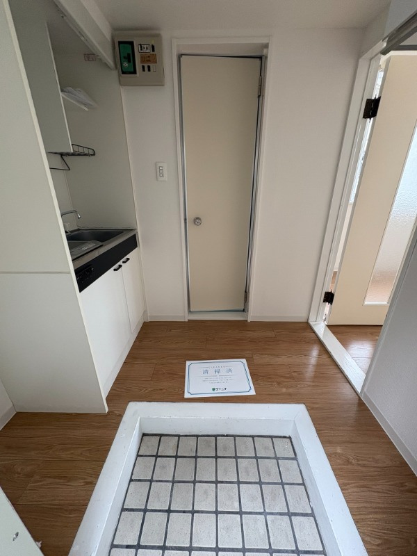 ローズアパート(Q-052) 玄関