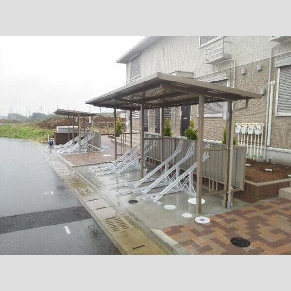 メタセコイア 駐輪場