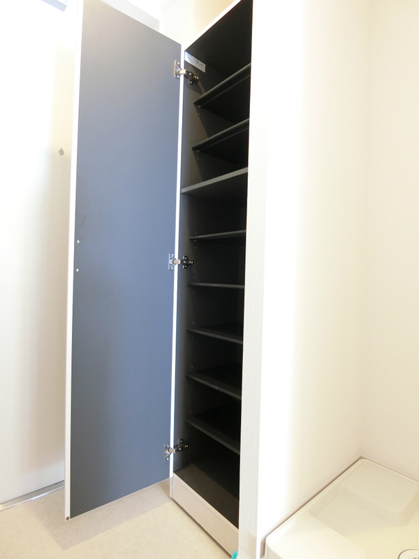 リブリ・Luci Ferin 収納