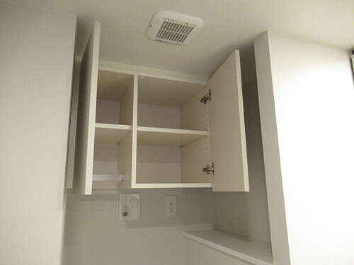 プラウドタワー平井 洗面所収納　※新築未入居