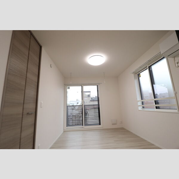 Resi NOIR(レジノワール)301号室 洋室