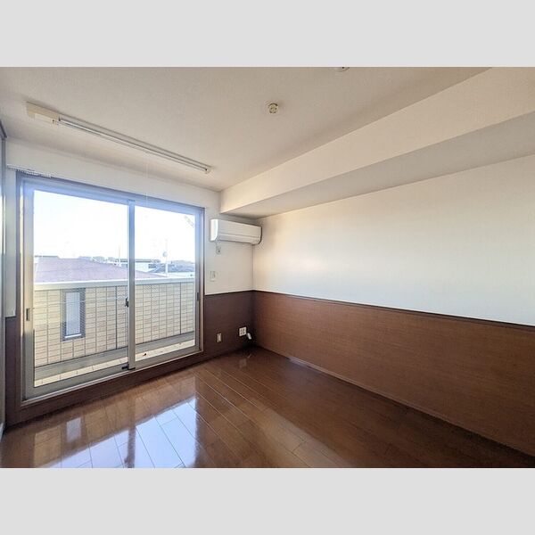 トレビナ与野本町305号室 LDK