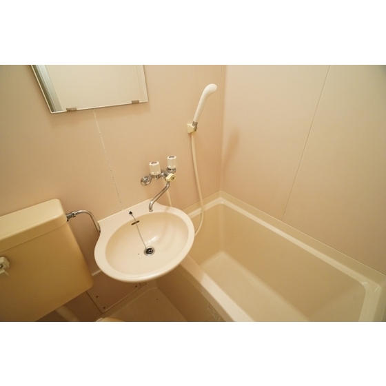 ドウェル砂川0201号室 浴室