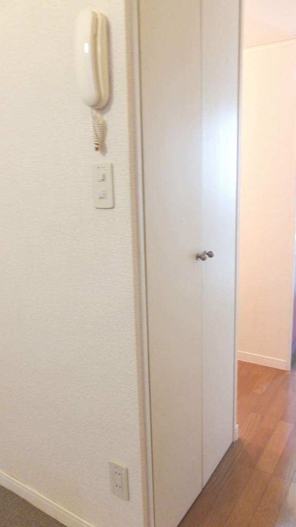 レオパレスジュネス栗田 クローゼット