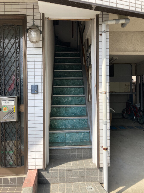 フローラ2階 エントランス