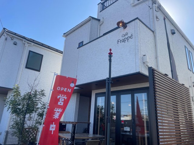 二子玉川戸建 徒歩2分でコンビニ、カフェ等多数