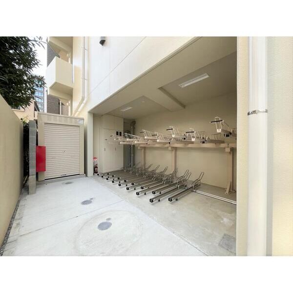 アエル浦和 駐車場