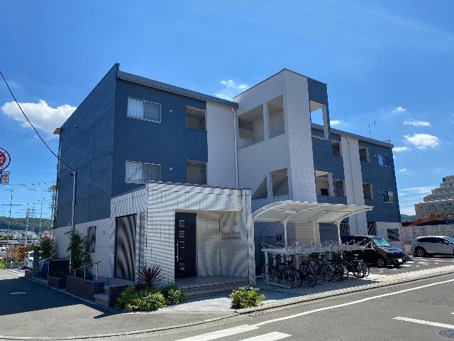 リッシュモント302号室 外観写真（昼）