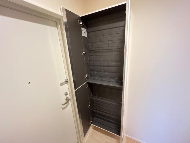 アコード・Ｋ303号室 下駄箱