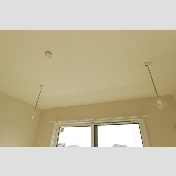 ジラソーレ303号室 室内物干し