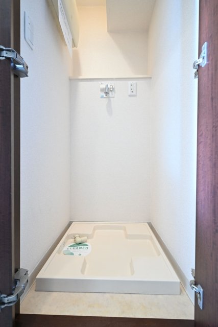 ドルチェ月島・弐番館11階 室内洗濯機置場