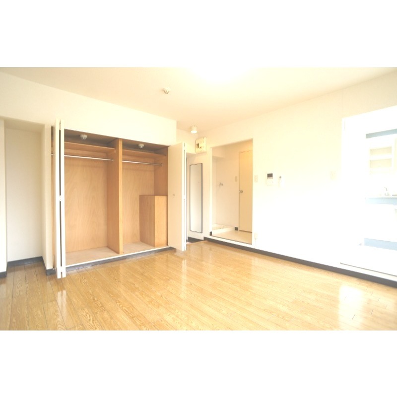 パティオ市ヶ尾4階 フローリングのお部屋♪