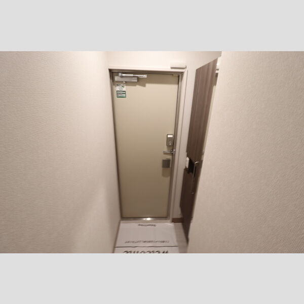 ベルク203号室 玄関