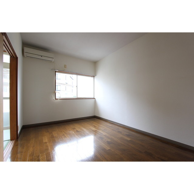 ジュエルハウス201号室 居室