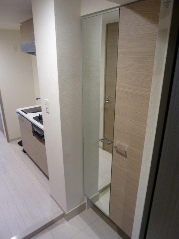 クレイシア八丁畷ステーションサイト7階 玄関