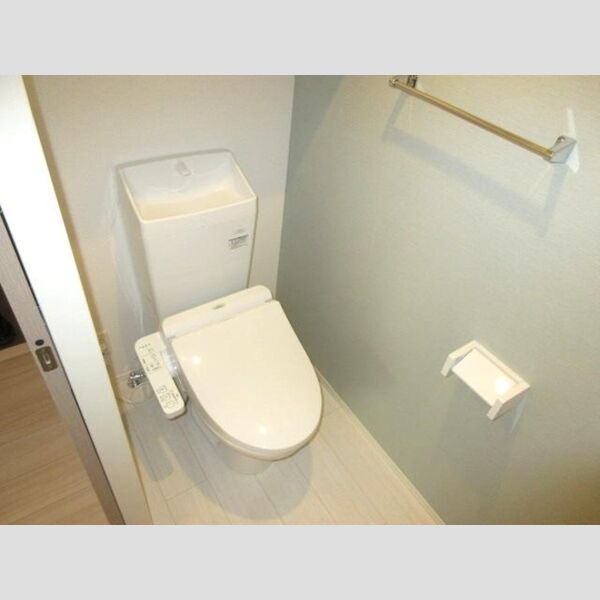 アヴァンス中村南207号室 トイレ温水洗浄便座