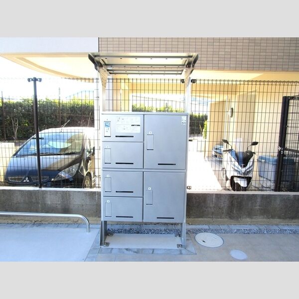 アレクシス 宅配ボックス