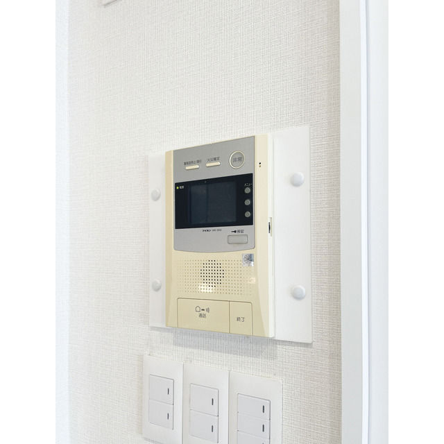 オーパスホームズ白山1002号室 モニターホン