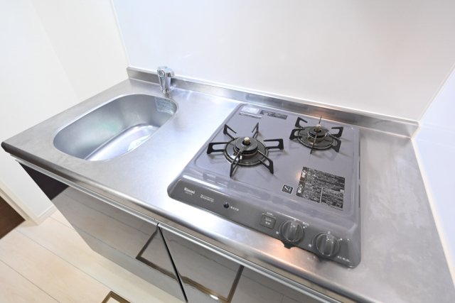 レーヴ中村橋 システムキッチン（2口ガスコンロ）