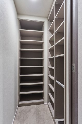 プラウドフラット四谷三丁目1308号室 同建物別部屋の参考画像